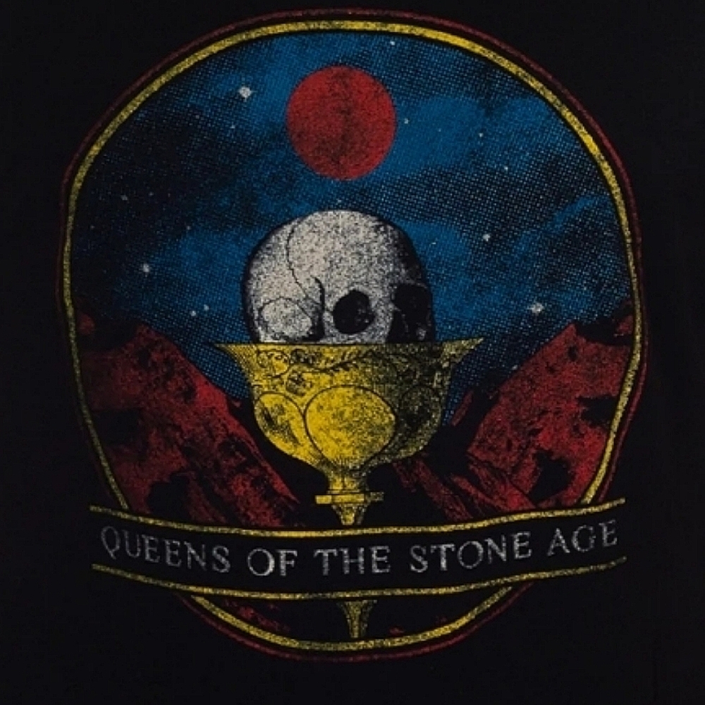 Queens of the Stone Age Chalice & Skull Shirt - Picture 3 of 3